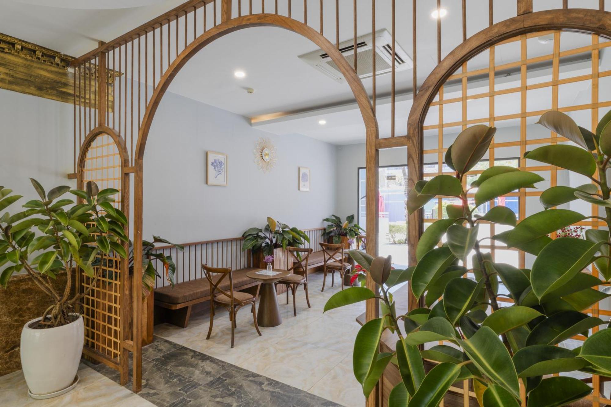 Amon Hotel Duong Dong Exterior foto